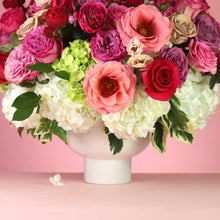 Load image into Gallery viewer, Buy Fresh Flowers Chicago
