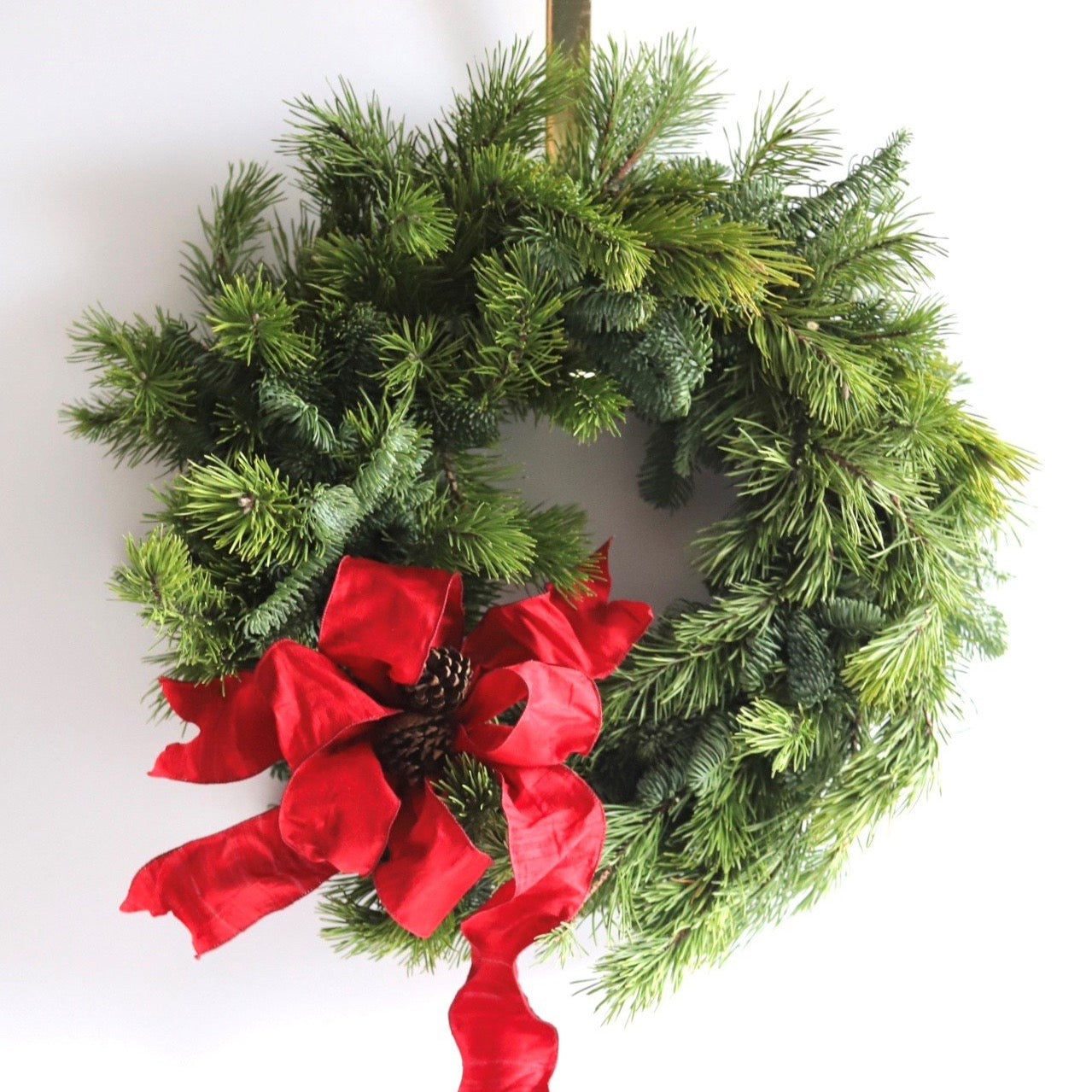 Noble Fern Wreath (Delivery Nationwide)