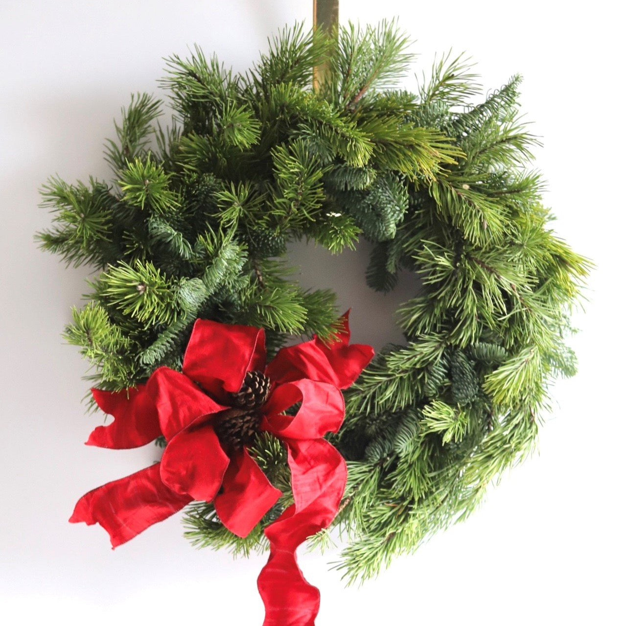 Noble Fern Wreath (Delivery nationwide)