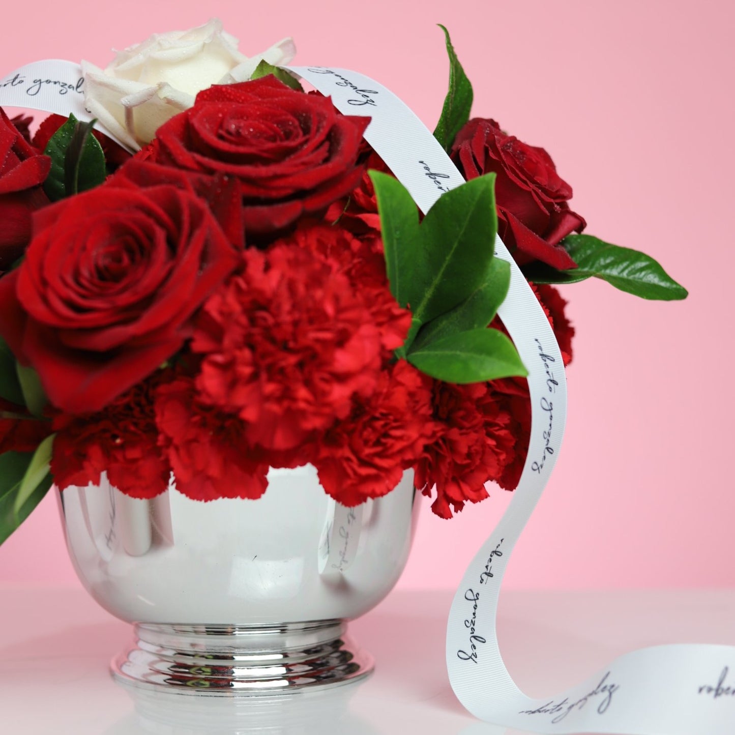 PREMIUN CARNATIONS & ROSE DESING - PERFECT GIFT