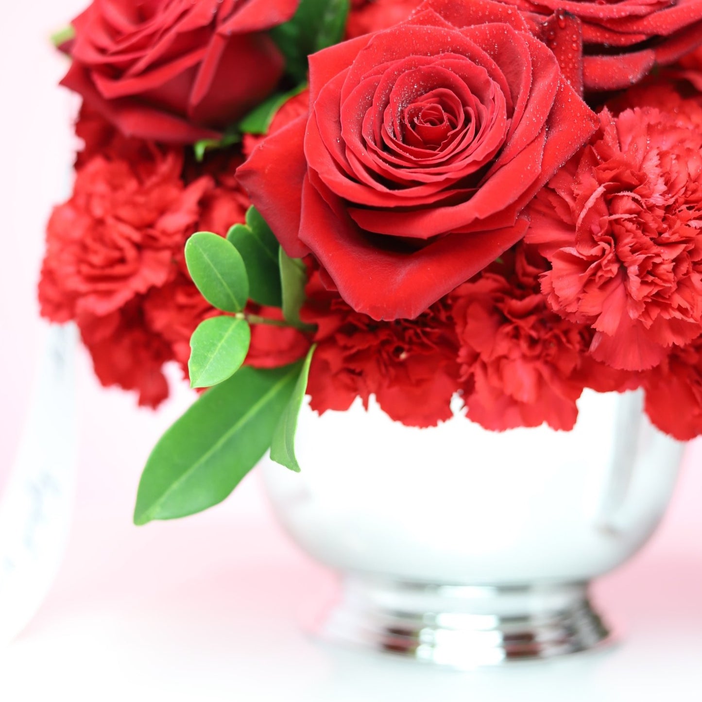 PREMIUN CARNATIONS & ROSE DESING - PERFECT GIFT