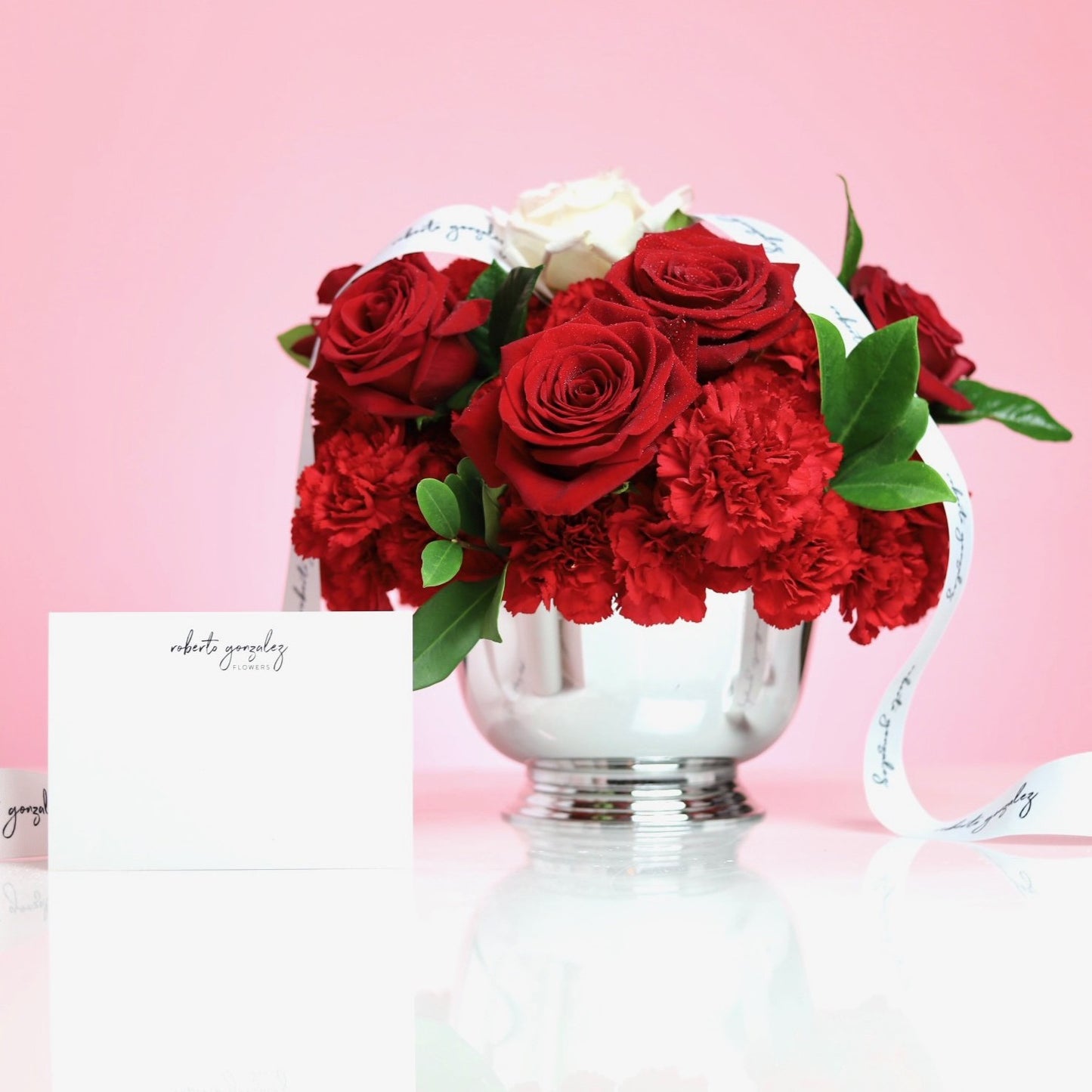 PREMIUN CARNATIONS & ROSE DESING - PERFECT GIFT